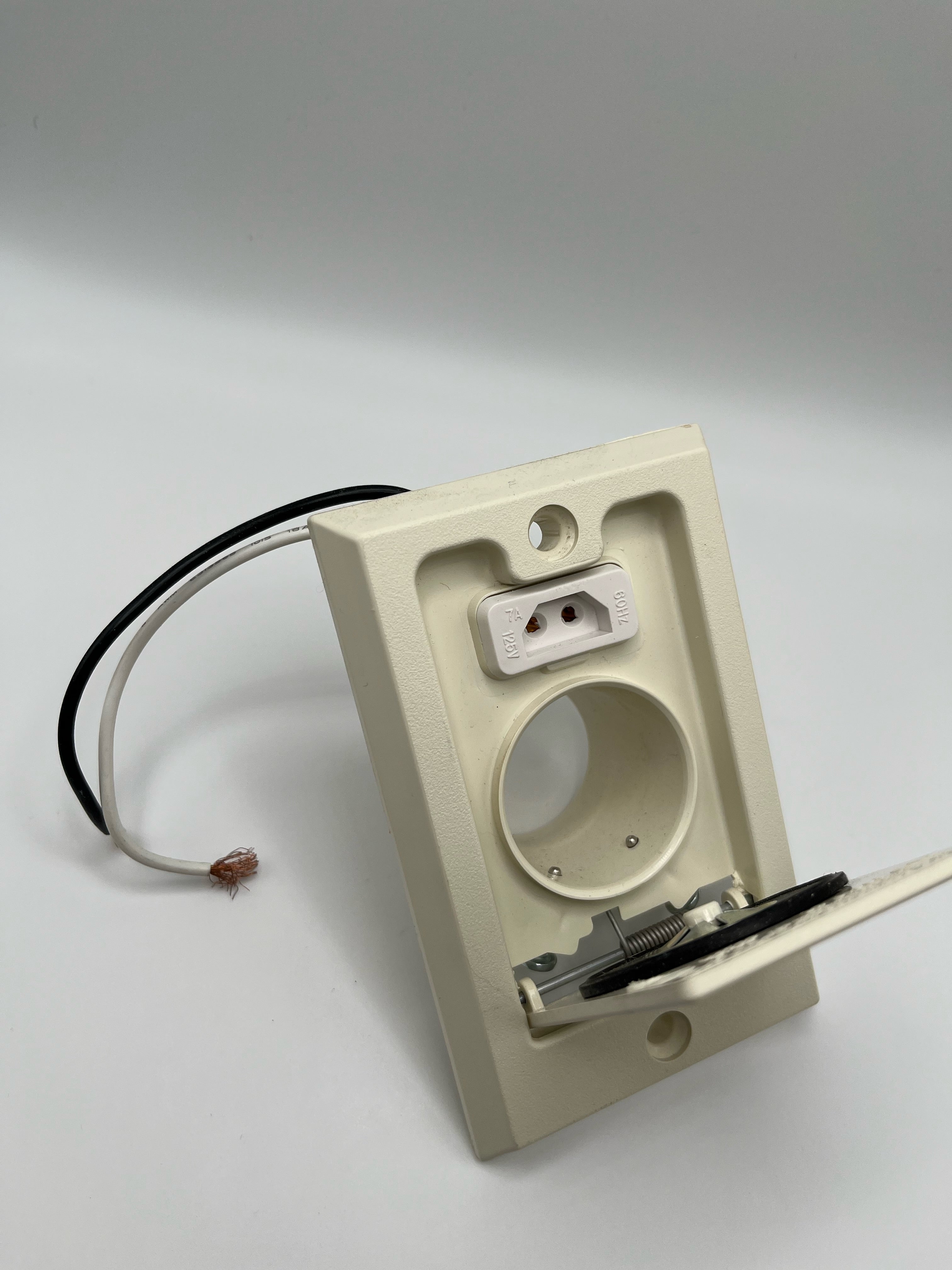 Supervalve Electric Vacuum Inlet – Cascade Central Vacuum